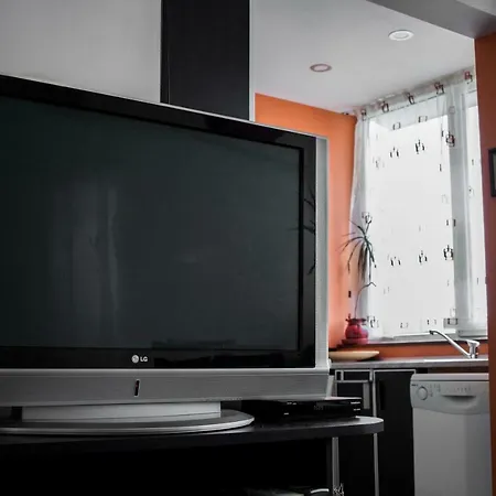 апарт пееви * גברובו