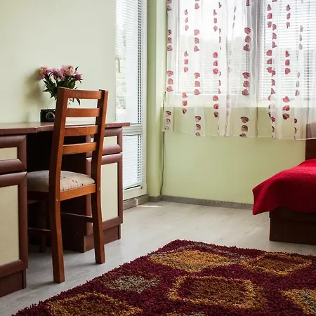 апарт пееви דירה *